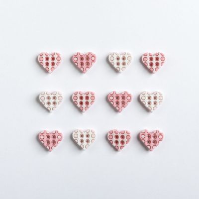 Récréatys Sachet boutons fantaisie 12 cœurs layette roses